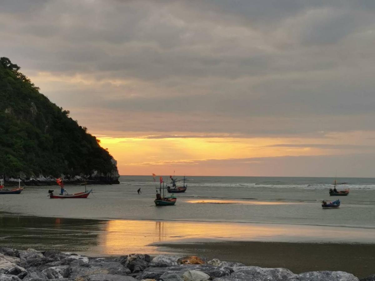 The Beach Boutique Resort Ban Pak Nam Pran Exterior photo